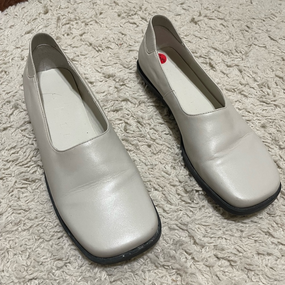 J Jill Winter White Leather Slip Ons